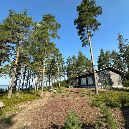 Lakeside Chalet *